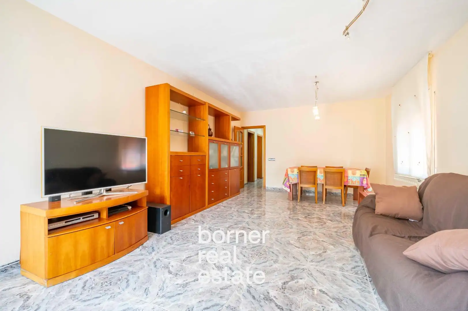 Vista exterior de Casa o xalet en venda en Sant Cugat del Vallès amb Aire condicionat, Calefacció i Jardí privat