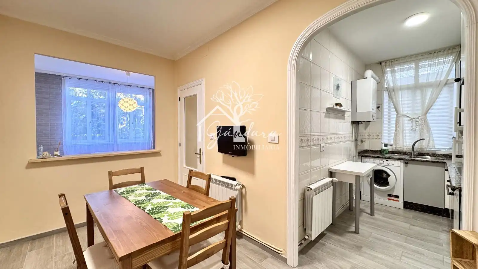 Kitchen of Flat for rent in Ferrol  with Heating, Furnished and Washing machine
