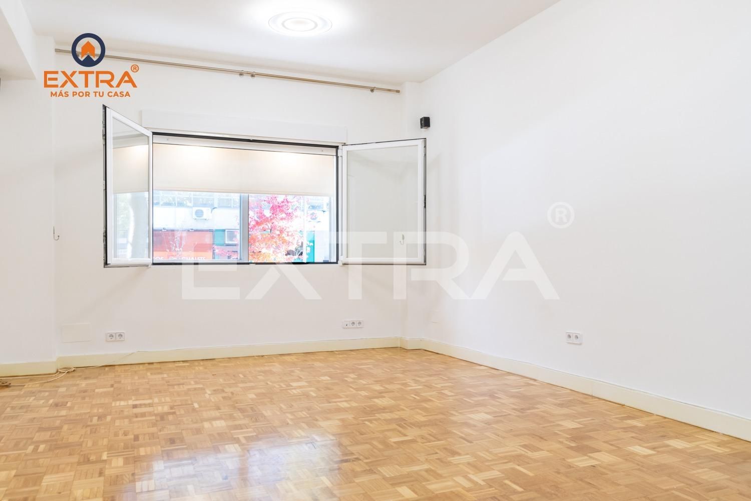 Living room of Flat to rent in  Madrid Capital  with Air Conditioner and Heating
