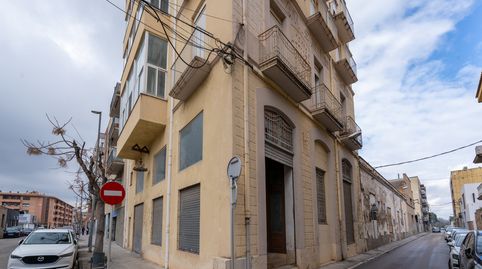 Gran edificio con 4 plantas y montacargas, imagen 4