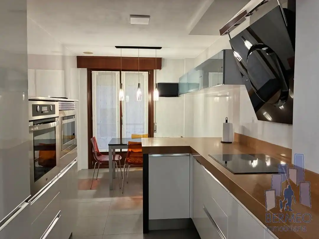Piso con ascensor en venta en Bermeo, imagen 2