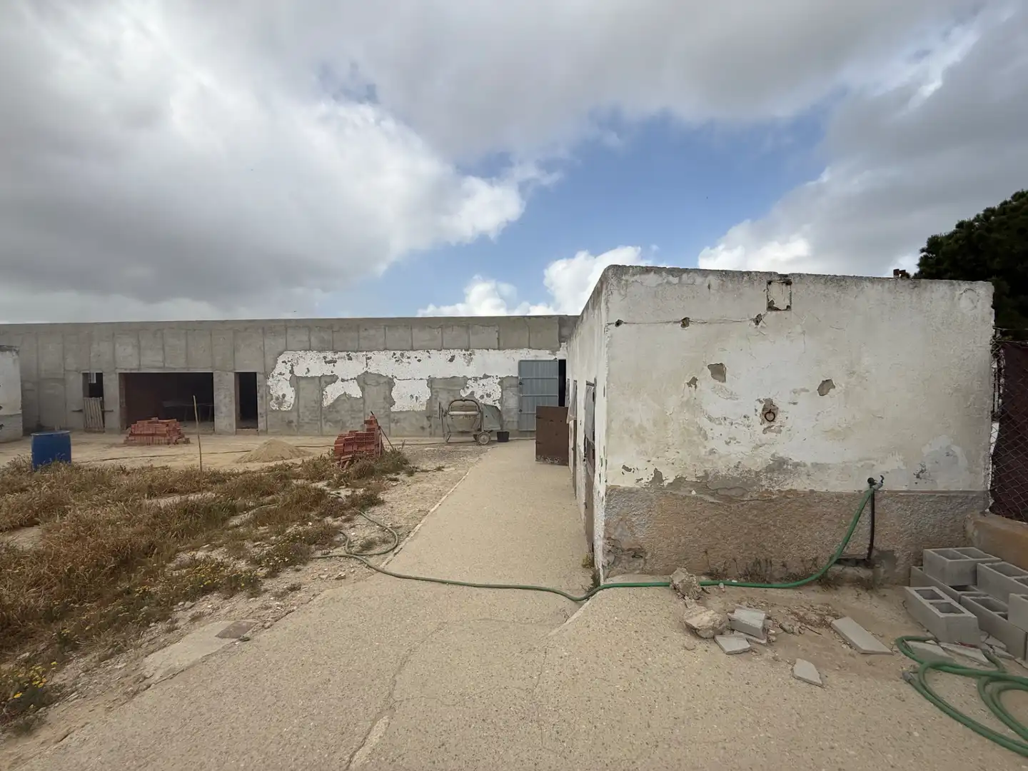 Exterior view of Country homes for sale in Sanlúcar de Barrameda