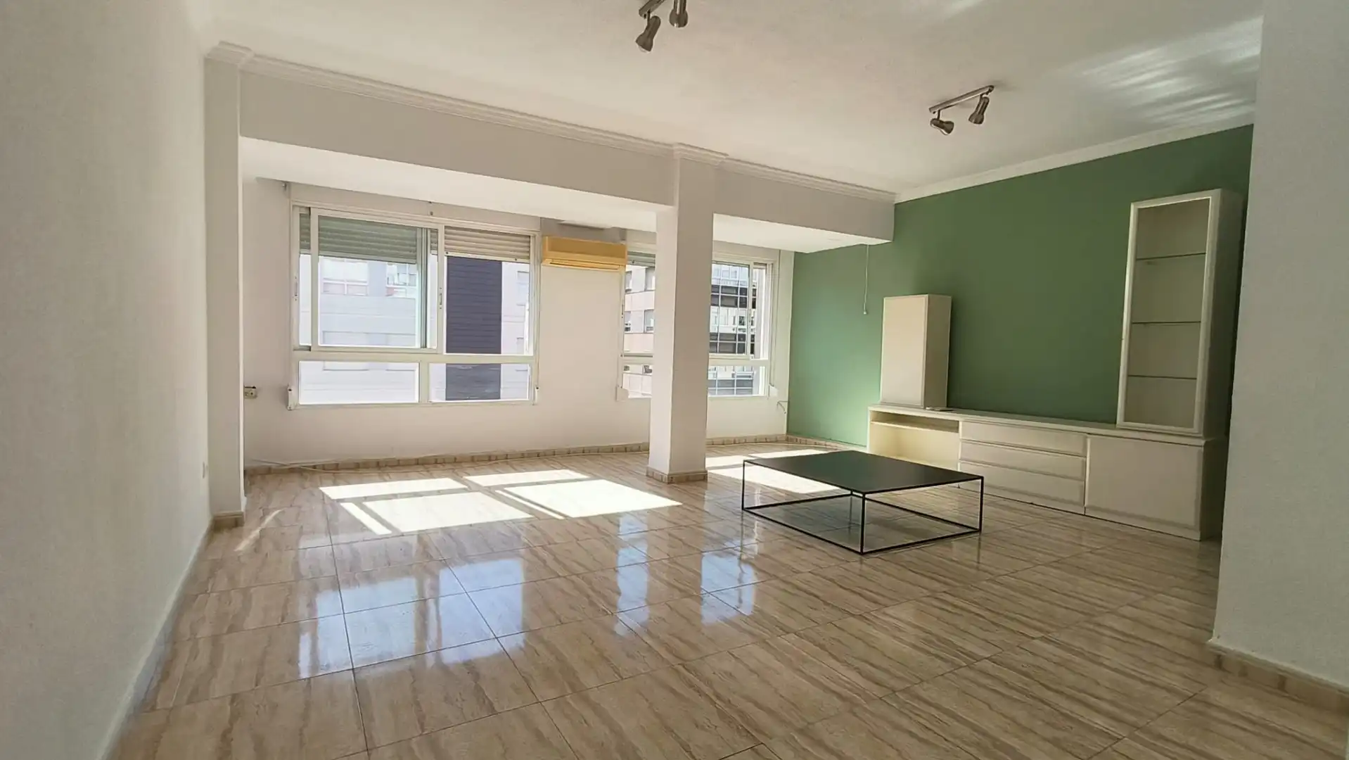 Sala de estar de Piso de alquiler en Alzira con Aire acondicionado y Horno
