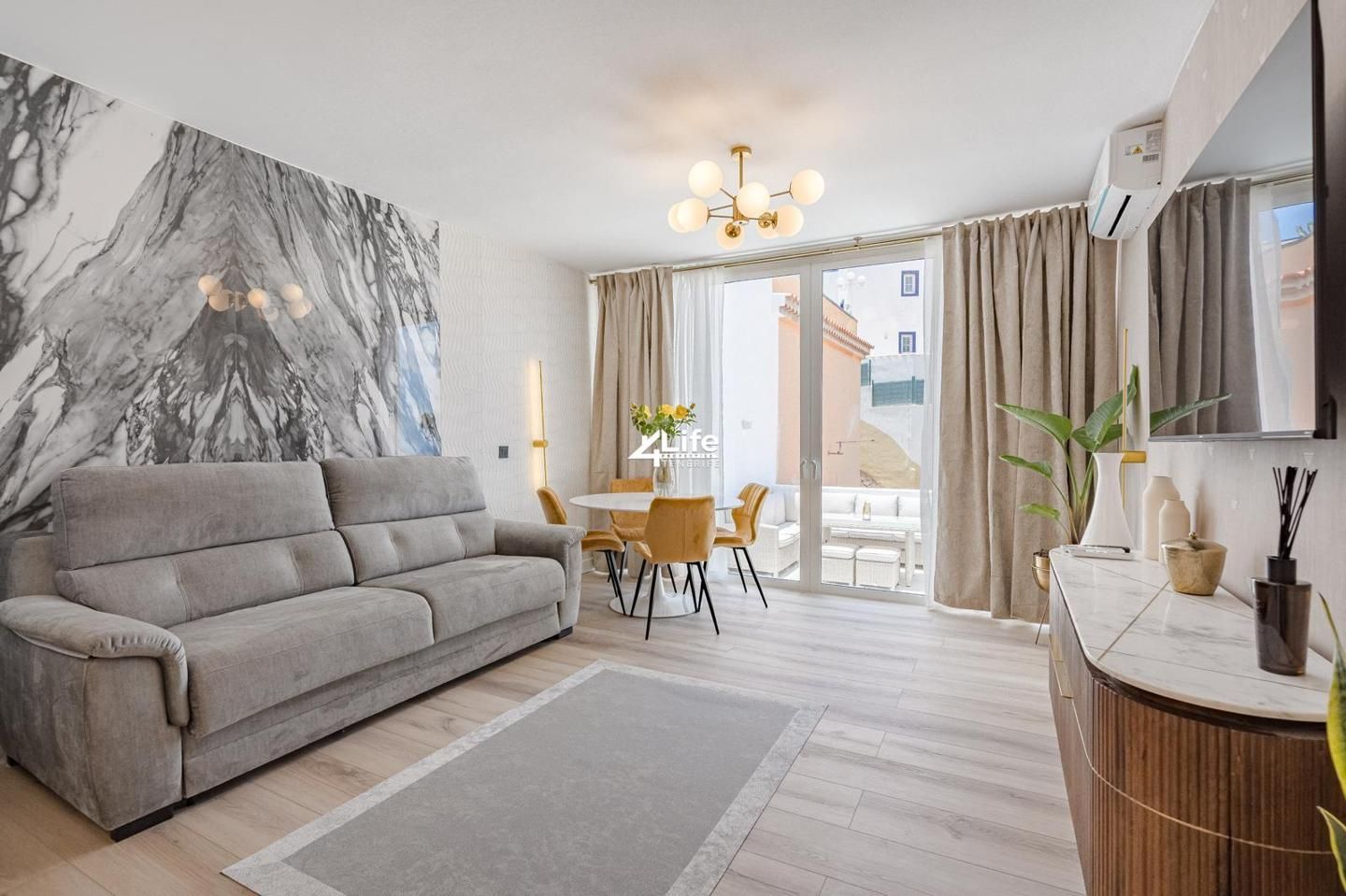 Living room of Duplex for sale in Adeje  with Air Conditioner, Terrace and Furnished