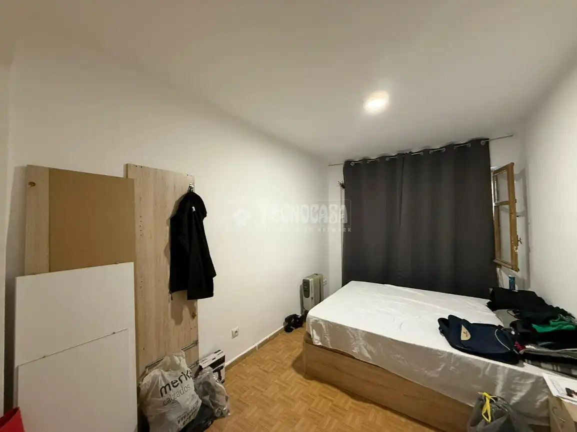 Habitación de Piso en venta en Madrid con Parquet
