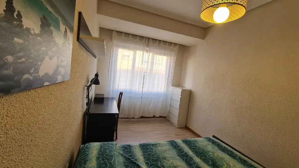 Bedroom of Flat for rent in  Logroño  with Heating, Parquet flooring and Terrace