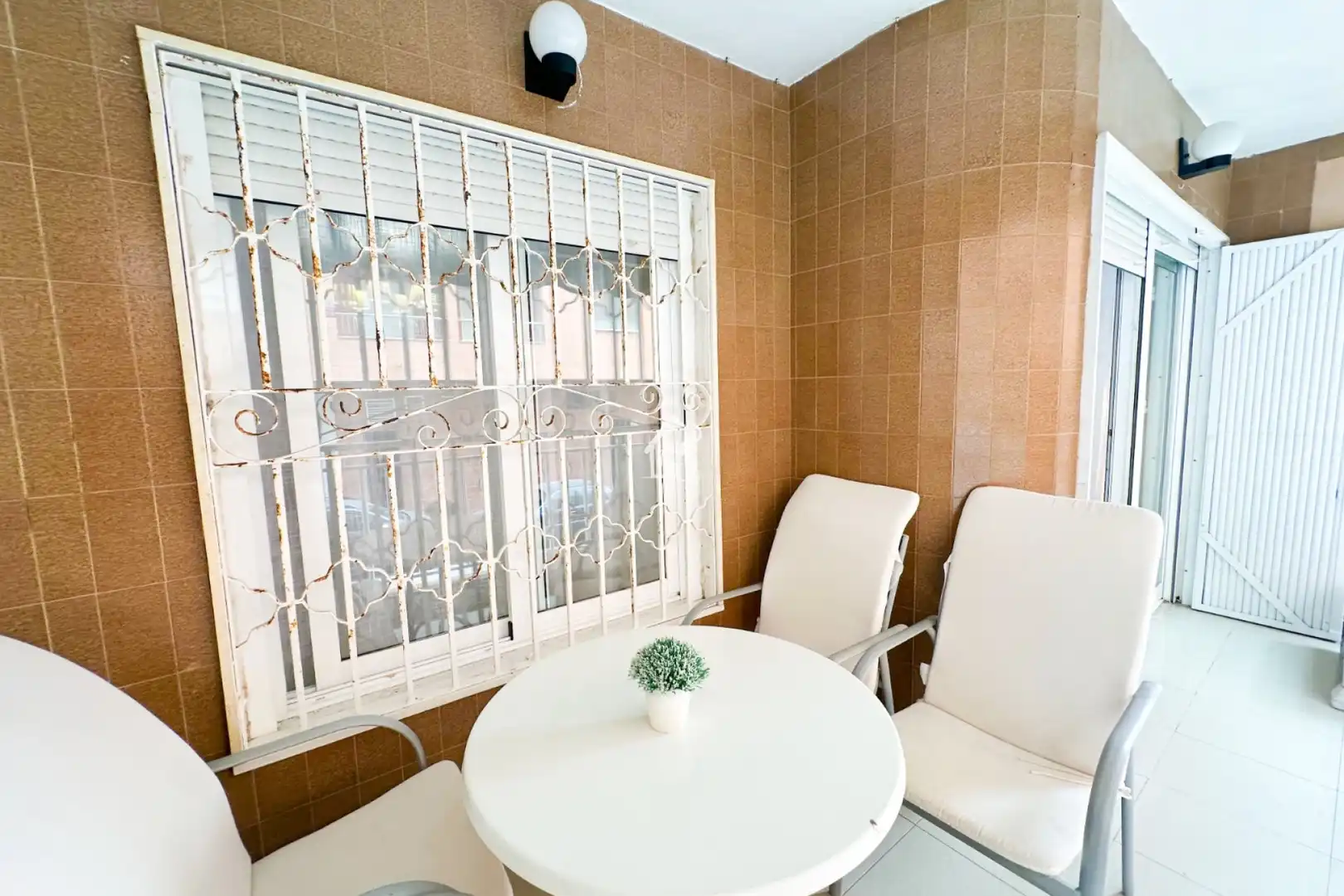Terrassa de Apartament de lloguer en Torrevieja amb Terrassa, Moblat i Forn
