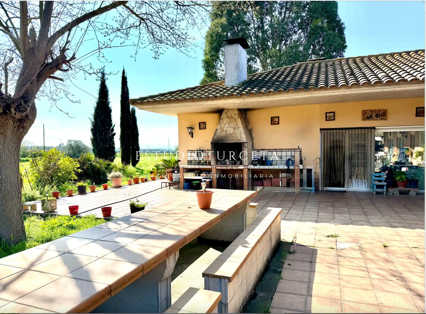Vista exterior de Casa o xalet en venda en Llagostera amb Calefacció, Jardí privat i Forn