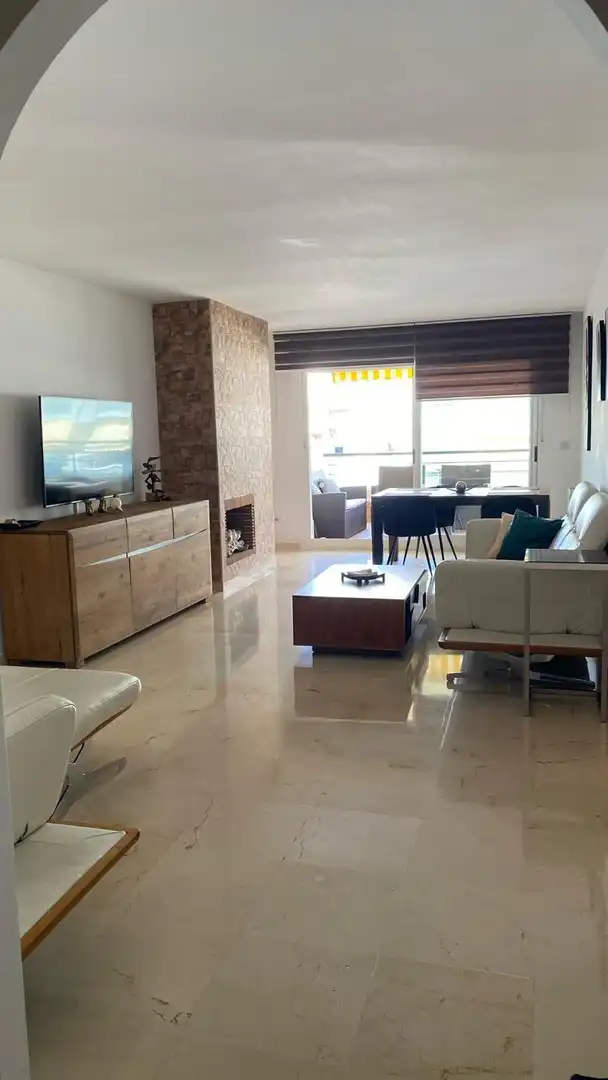 Sala de estar de Piso en venta en Marbella con Aire acondicionado, Terraza y Trastero