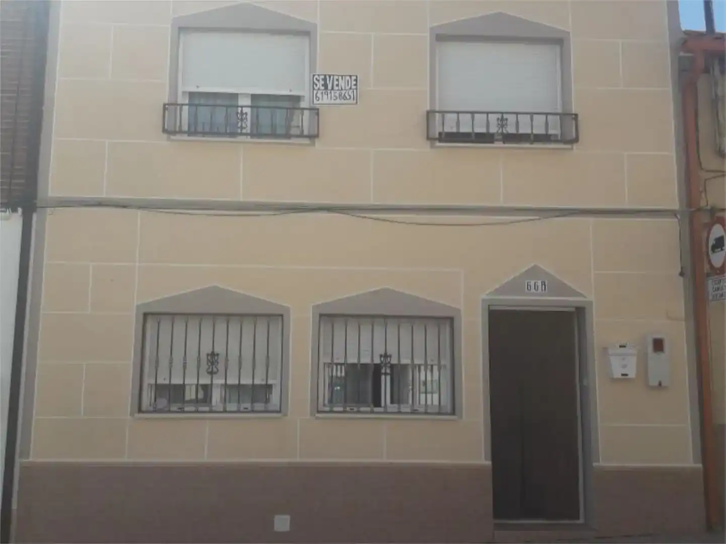 Vista exterior de Casa adosada en venda en San Pedro