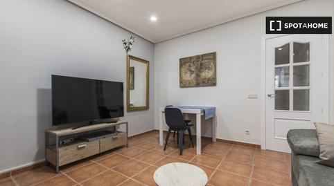 Photo 4 of Flat to rent in Apóstol Santiago, Madrid