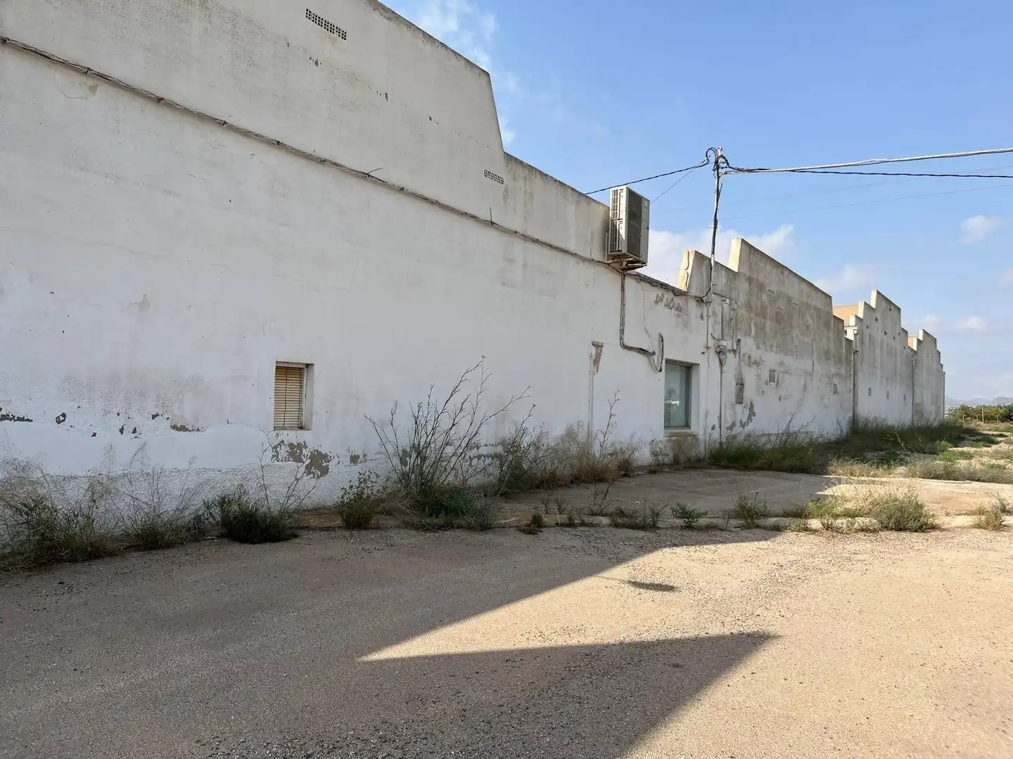 Vista exterior de Nau industrial en venda en Cartagena amb Calefacció