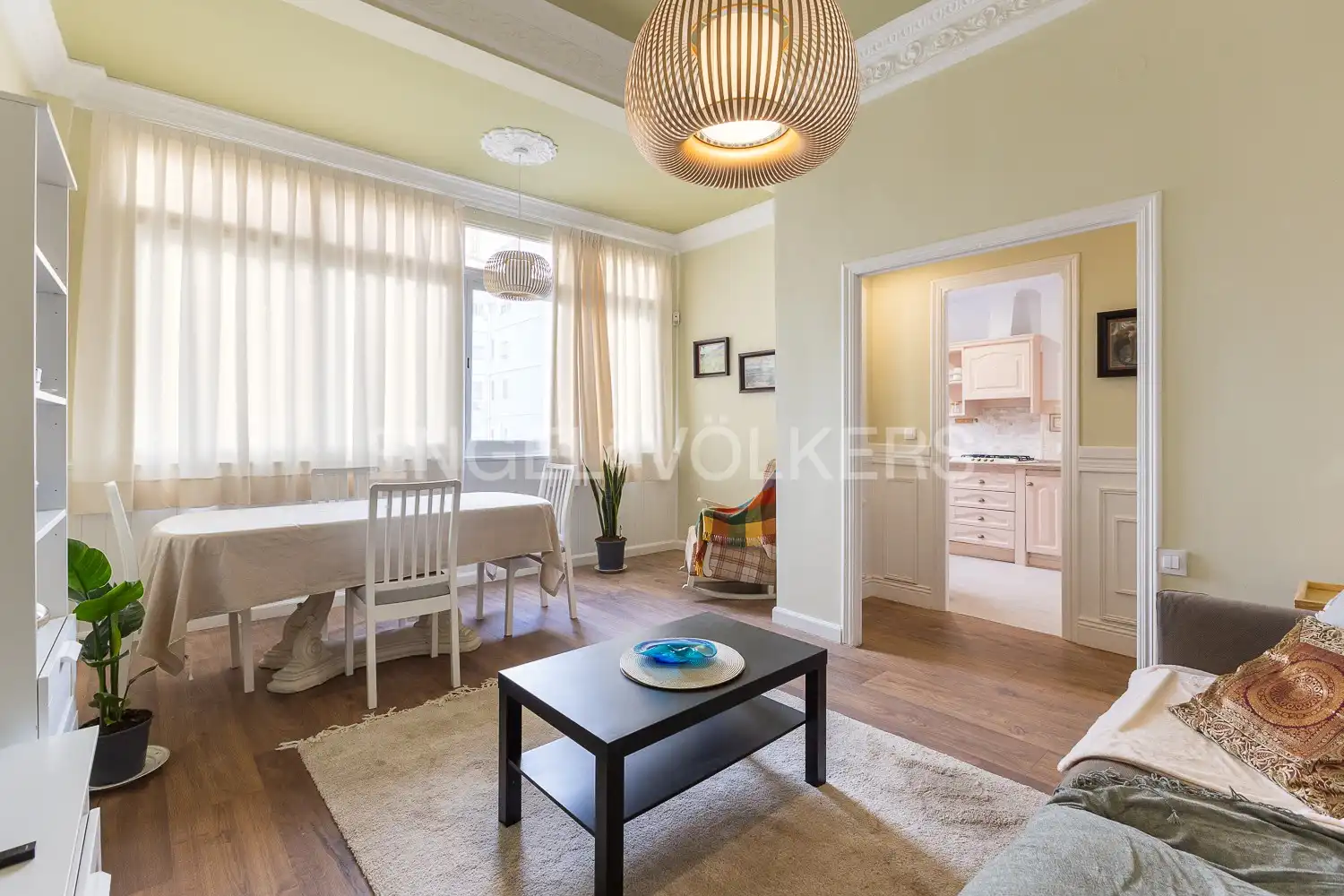 Living room of Flat for rent in  Valencia Capital  with Air Conditioner, Heating and Parquet flooring