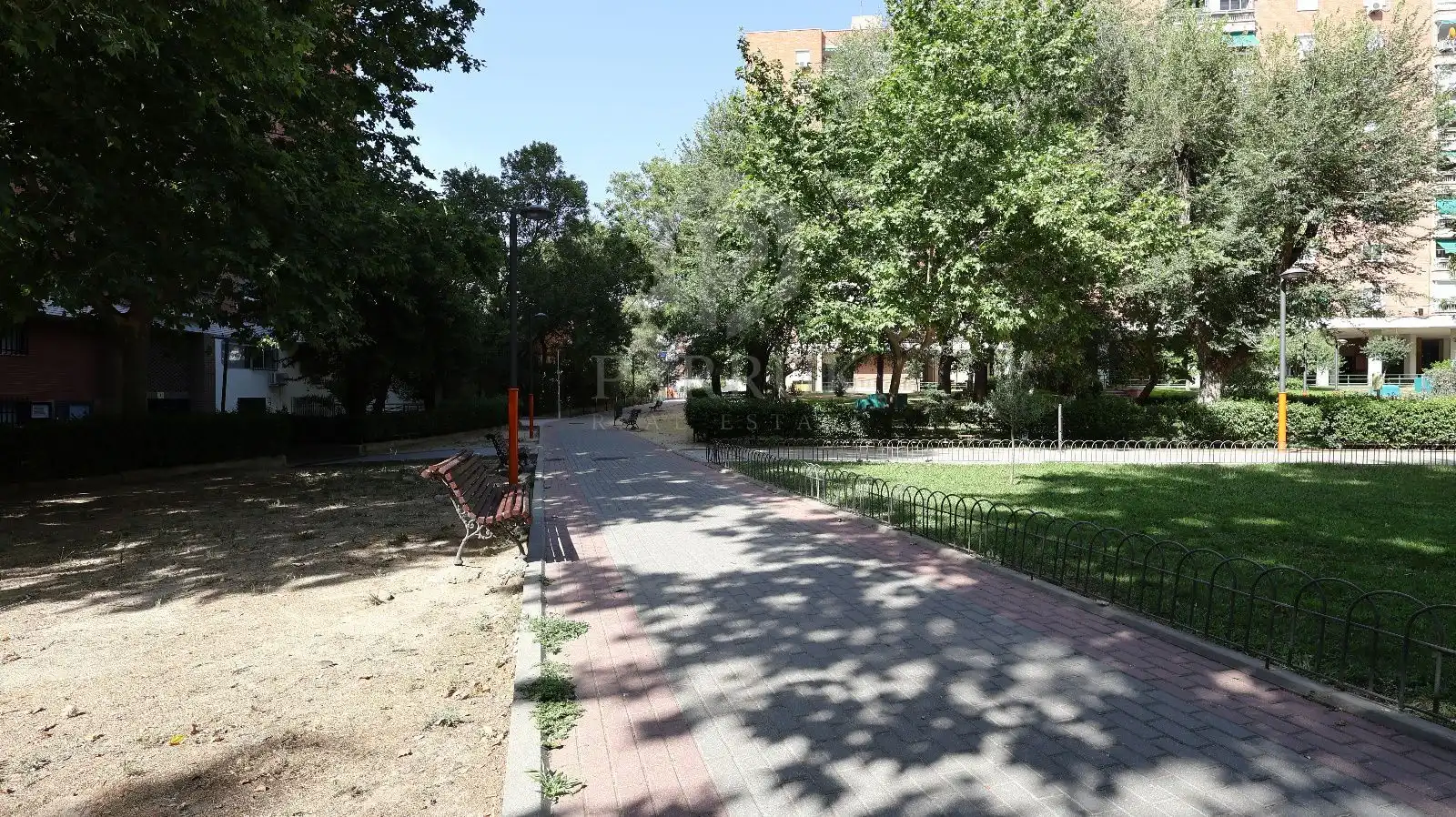 Exterior view of Attic for sale in Alcorcón  with Terrace, Swimming Pool and Community pool