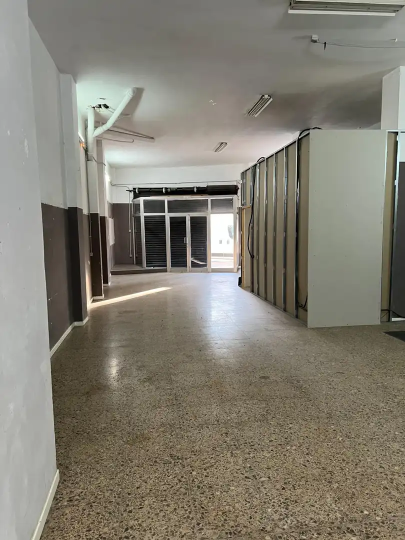 Local commercial à louer à Centre - Eixample – Can Llobet