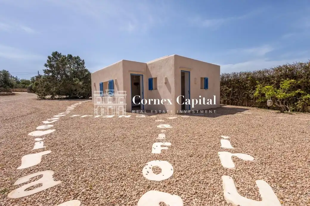 Houses for sale in Formentera  with Air Conditioner, Heating and Private garden