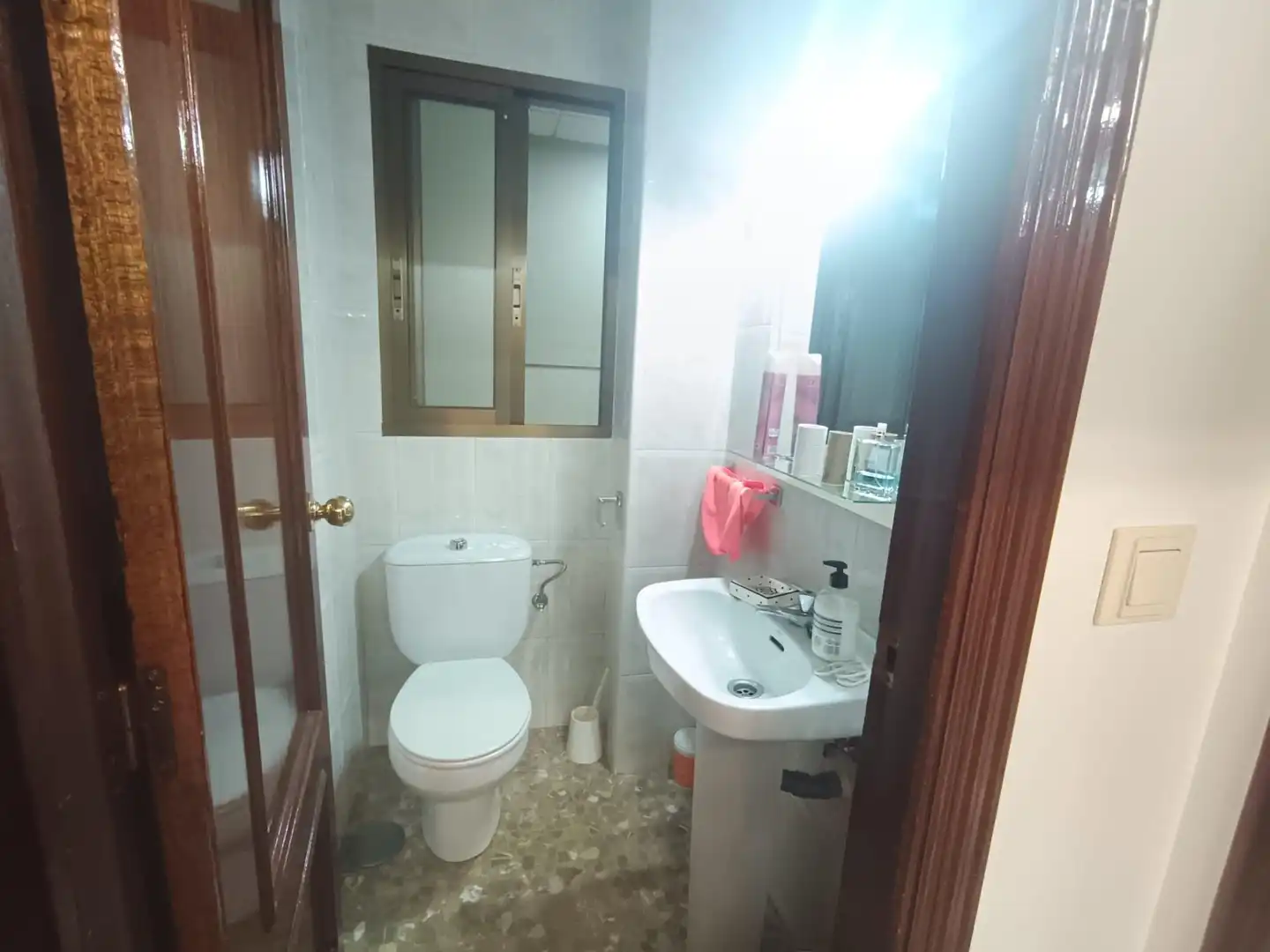 Bany de Local de lloguer en Córdoba amb Aire condicionat