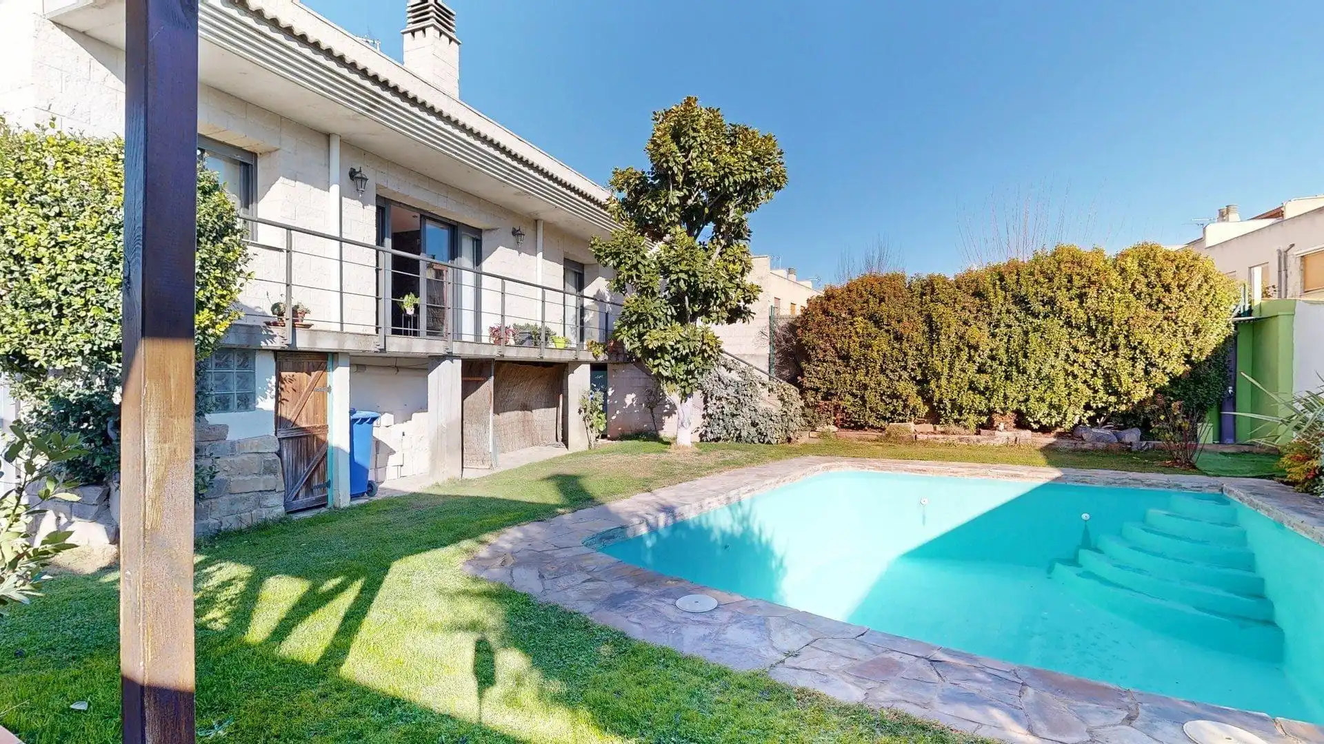 Schwimmbecken von Haus oder Chalet zum Verkauf in Nuez de Ebro mit Klimaanlage, Heizung und Privatgarten