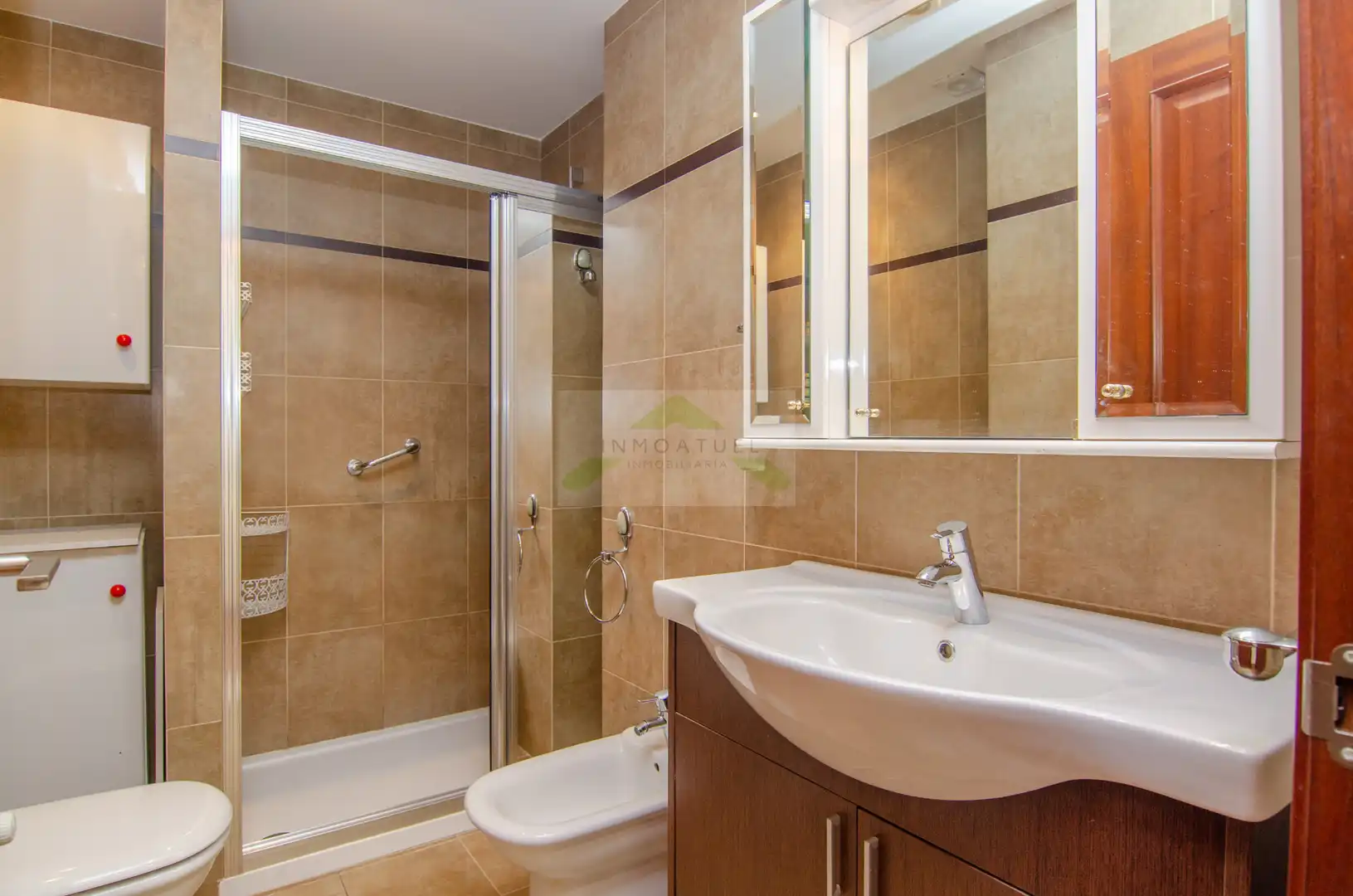 Badezimmer von Wohnung zum Verkauf in A Coruña Capital  mit Heizung, Parkett und Abstellraum