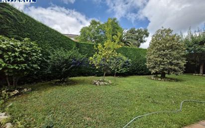 Jardí de Casa adosada en venda en Arnuero amb Terrassa