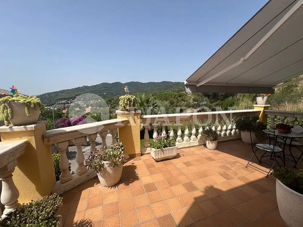 Terrassa de Casa o xalet en venda en Vilassar de Dalt amb Aire condicionat, Calefacció i Jardí privat