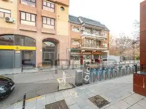 Vista exterior de Local en venta en  Madrid Capital con Aire acondicionado