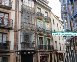 Vista exterior de Pis en venda en Oviedo 