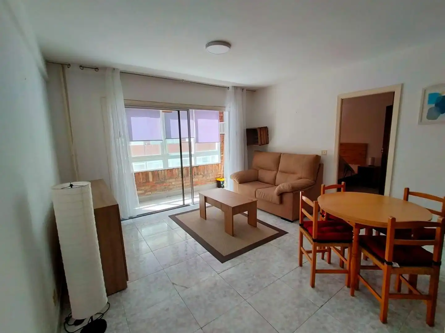 Apartament amb terrassa de lloguer a Calle llorente