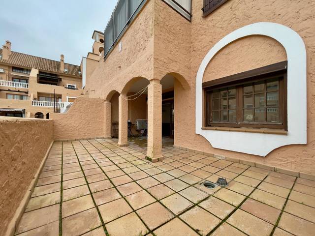 Piso en Venta en Calle Caño Herrera en León Herrero - Bahía sur