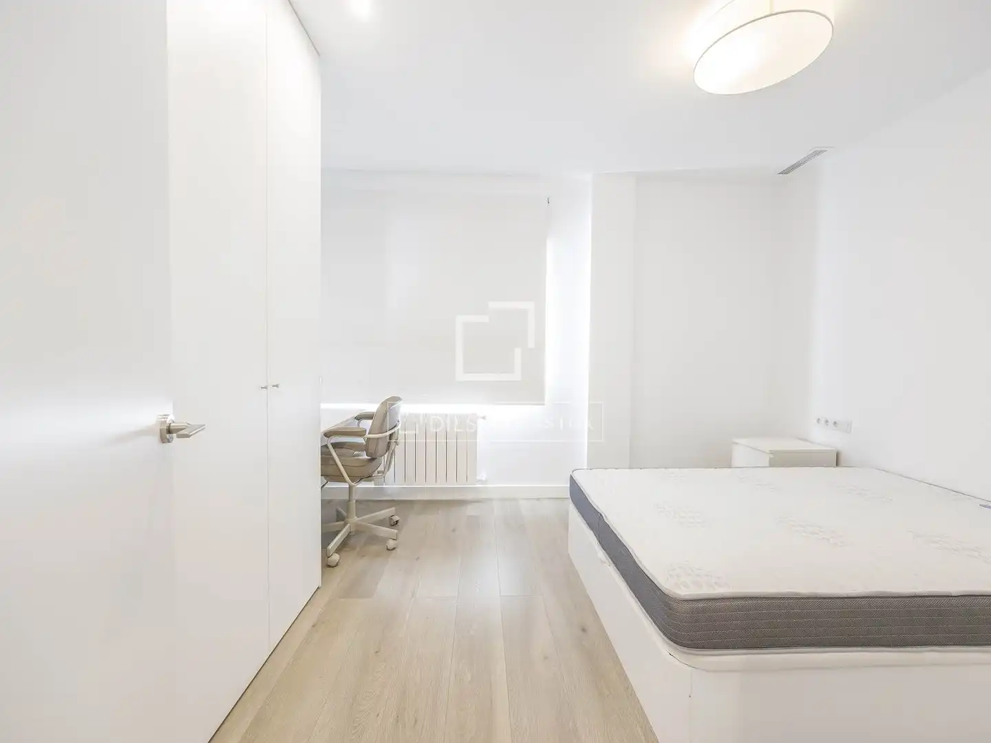 Dormitori de Àtic de lloguer en Valencia amb Aire condicionat, Calefacció i Parquet