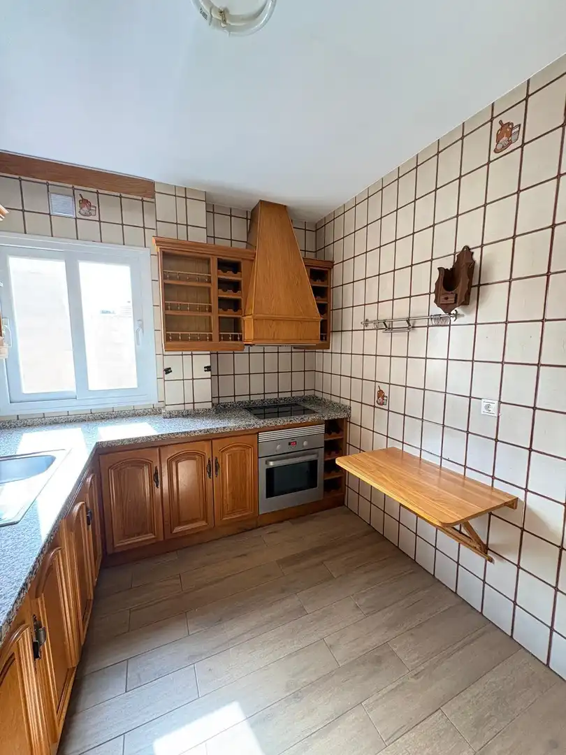 Kitchen of Flat for rent in Motril  with Air Conditioner and Balcony