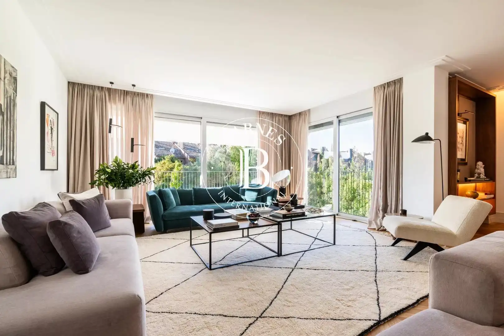 Living room of Flat for rent in Madrid  with Air Conditioner, Terrace and Furnished
