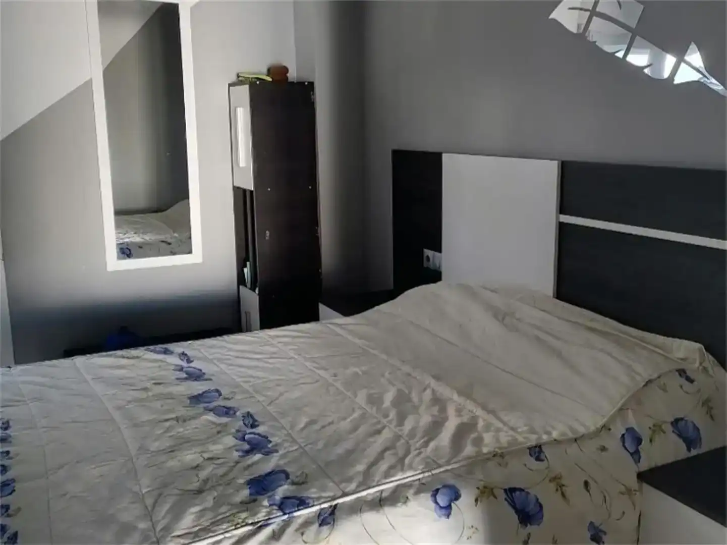 Schlafzimmer von Einfamilien-Reihenhaus zum Verkauf in Carcabuey mit Klimaanlage und Balkon