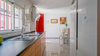 Kitchen of Flat for sale in  Sevilla Capital  with Air Conditioner, Heating and Storage room