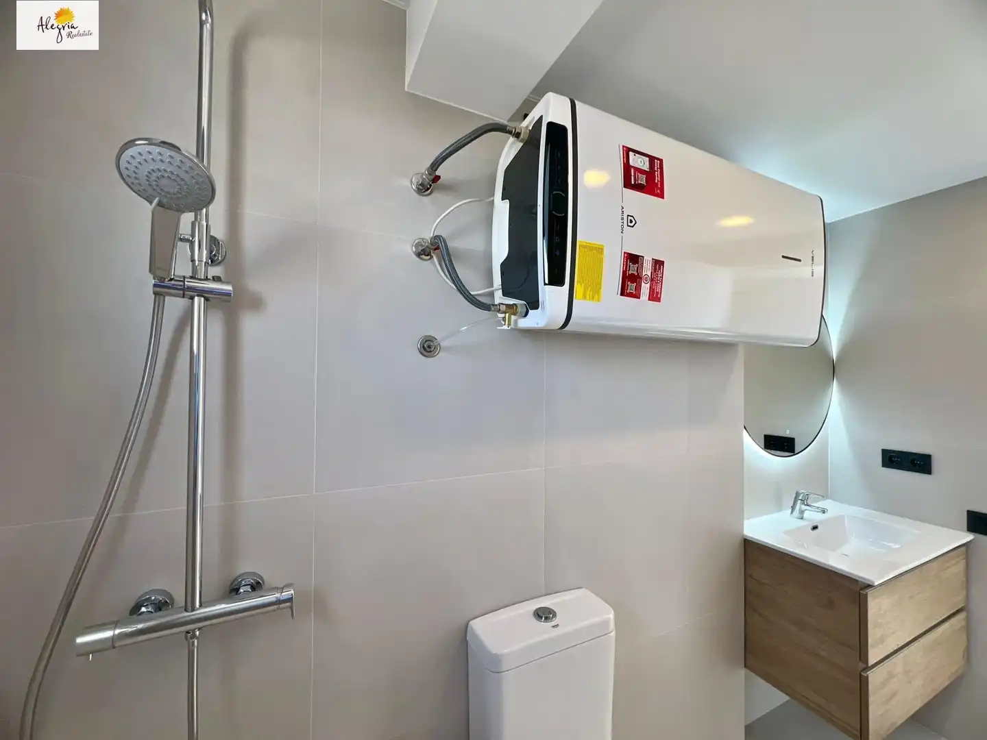 Baño de Ático en venta en Picanya con Calefacción, Terraza y Balcón