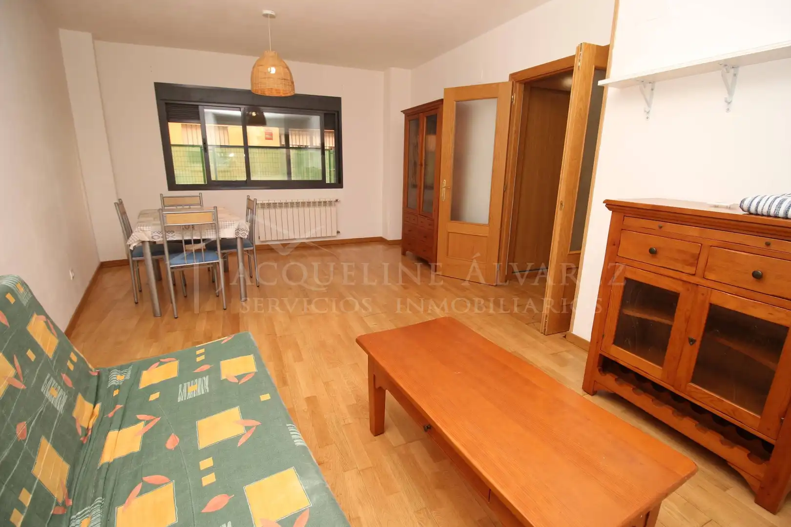 Sala de estar de Apartamento en venta en Ocaña con Calefacción, Parquet y Trastero
