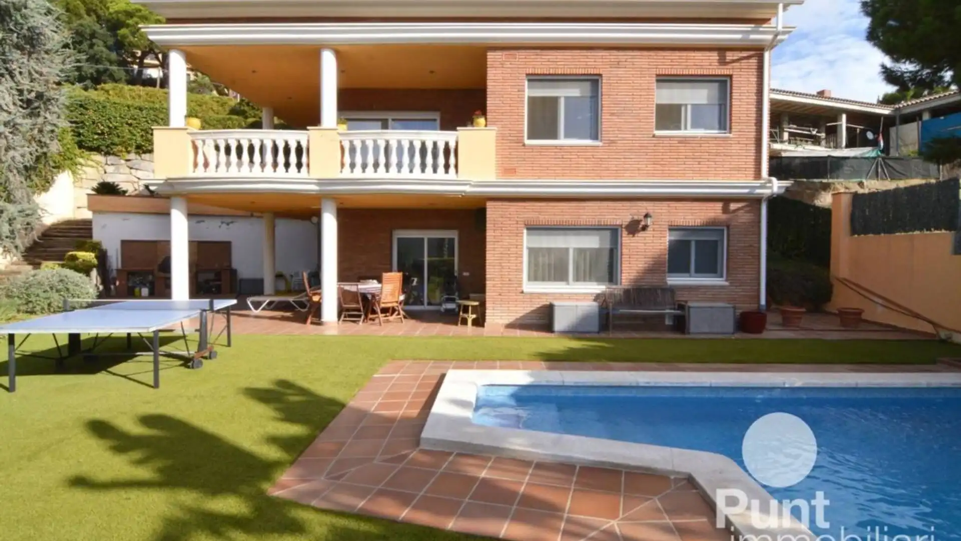 Vista exterior de Casa o chalet en venta en Premià de Dalt con Aire acondicionado, Calefacción y Jardín privado