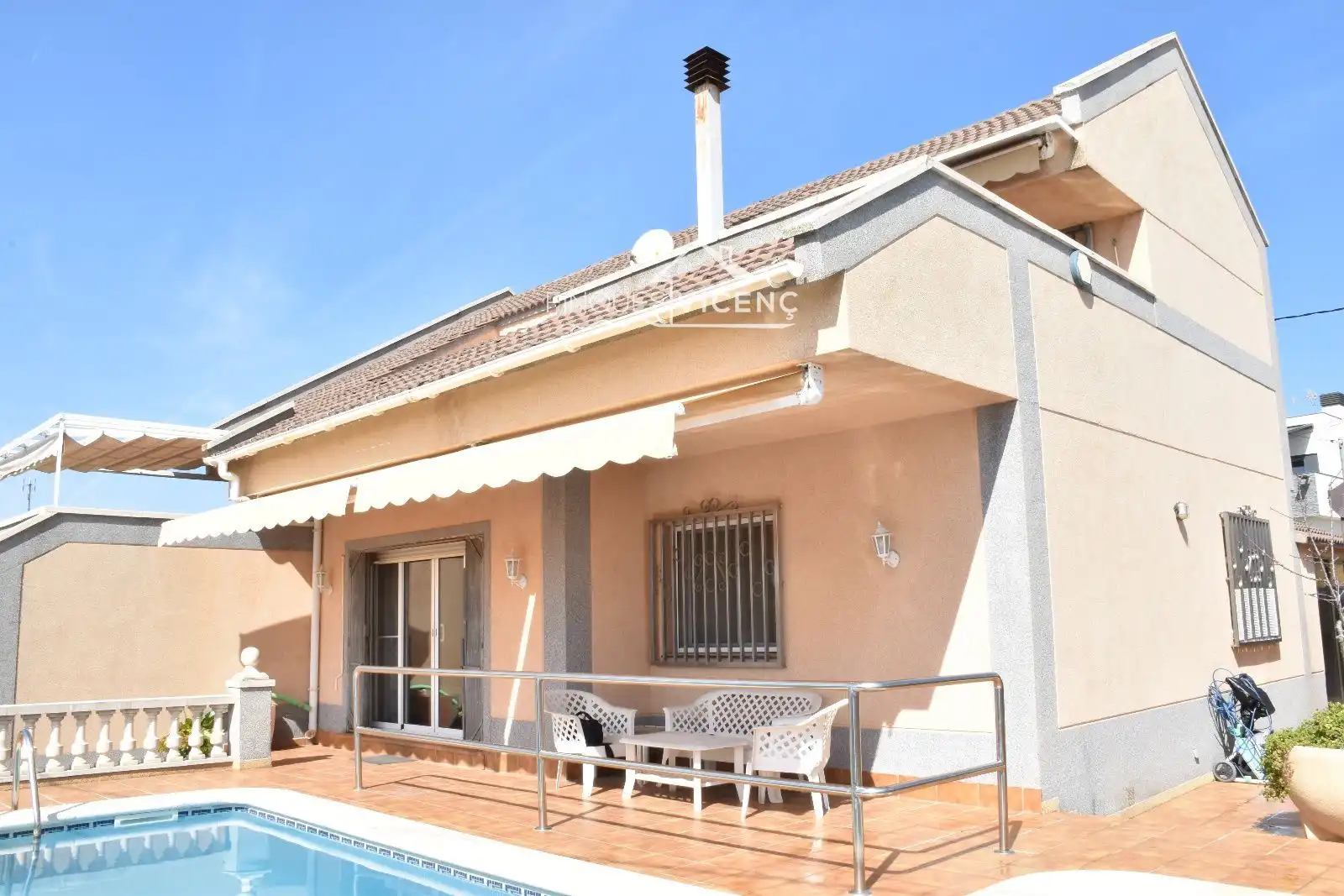 Detached house with pool for sale in altafulla