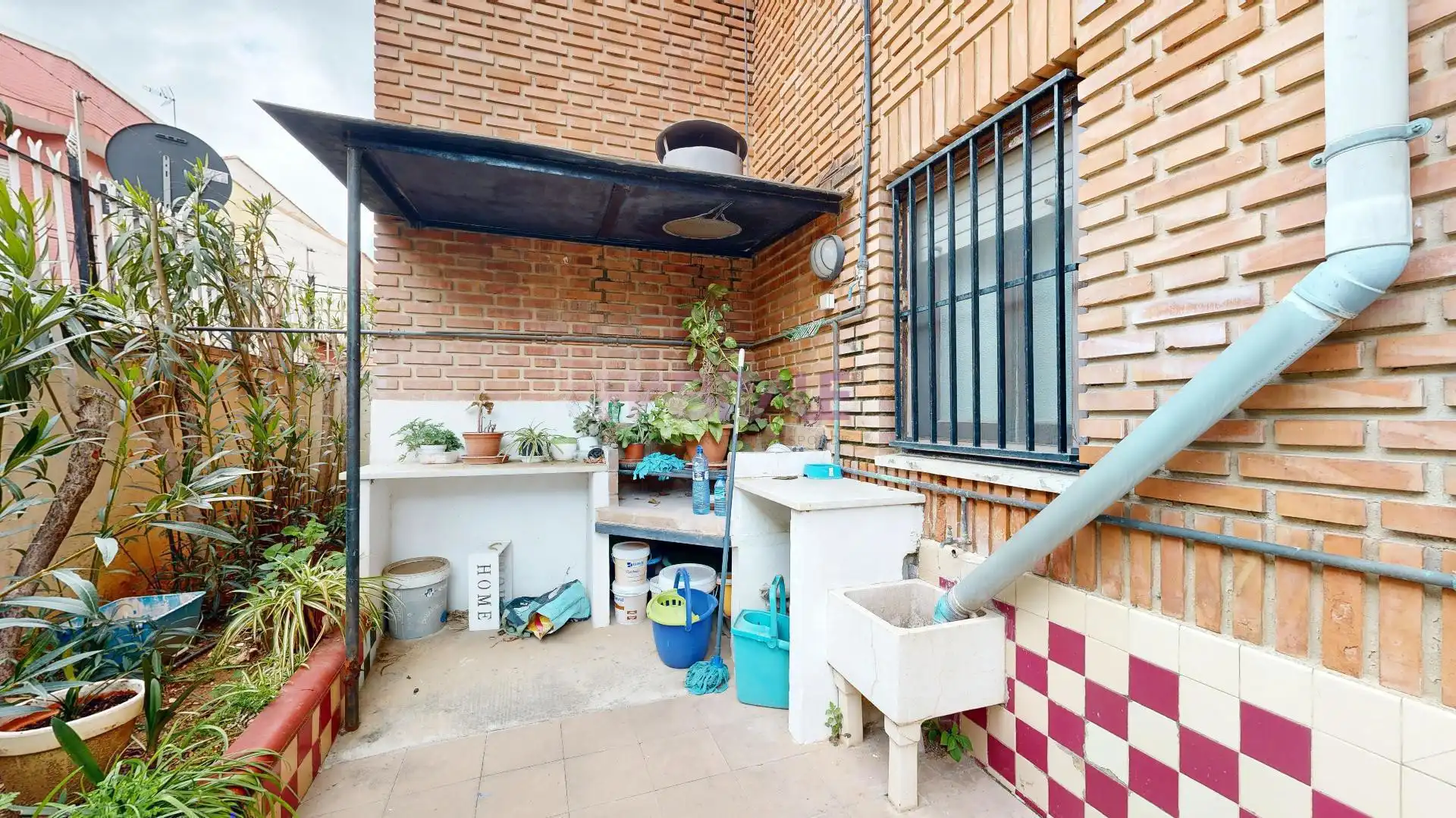 Vista exterior de Casa o chalet en venta en Torrent con Terraza, Trastero y Piscina