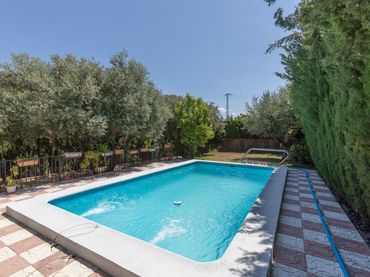 Villa avec balcon à vendre à Urbanizacion de los Cerezos 31