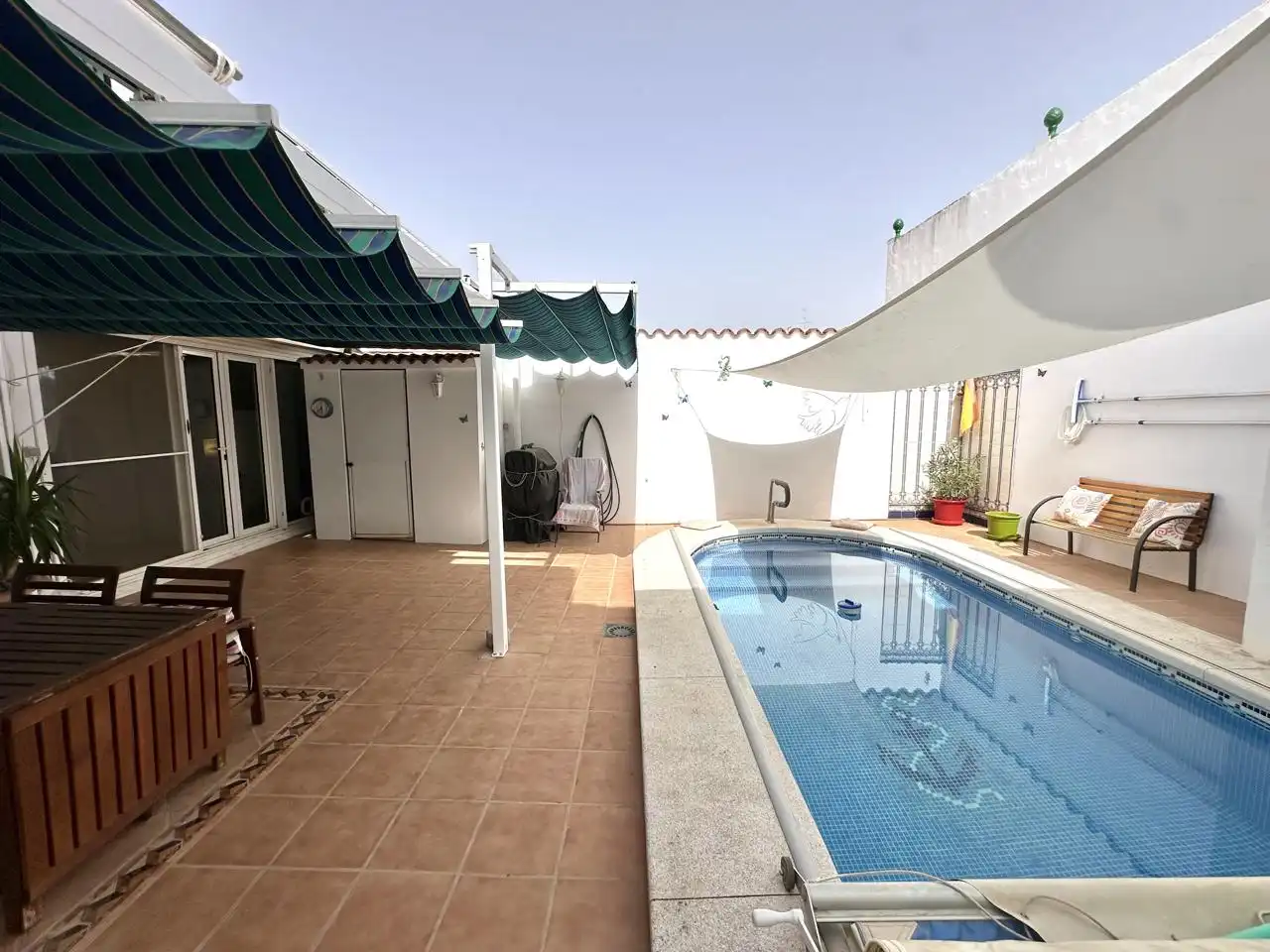 Piscina de Casa adosada en venta en Humilladero con Aire acondicionado, Terraza y Trastero