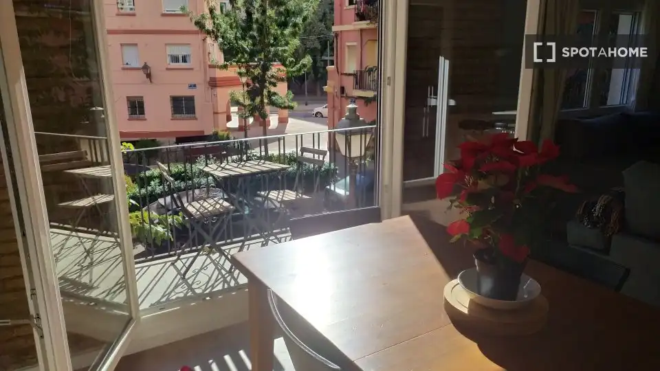 Terraza de Apartamento para compartir en Valencia con Aire acondicionado, Terraza y Amueblado