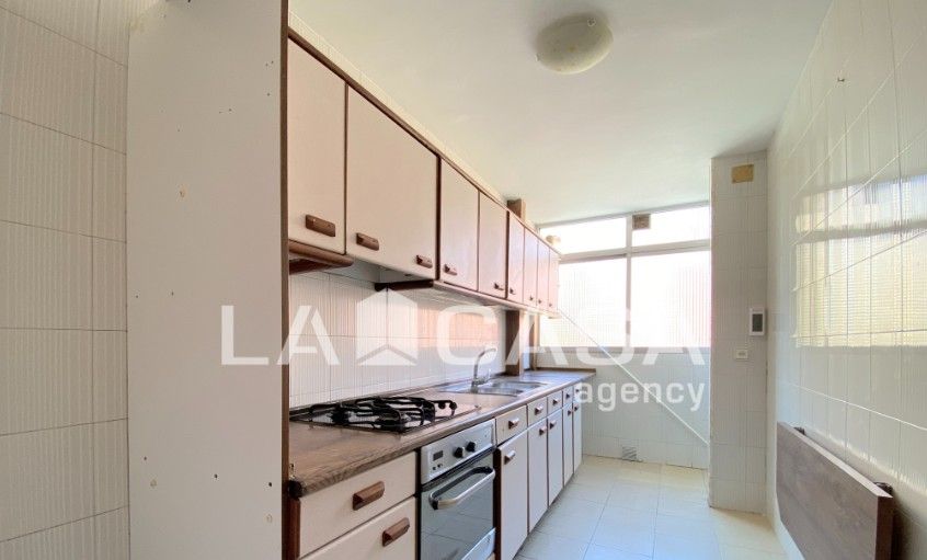 Kitchen of Flat for sale in Badalona  with Heating and Balcony