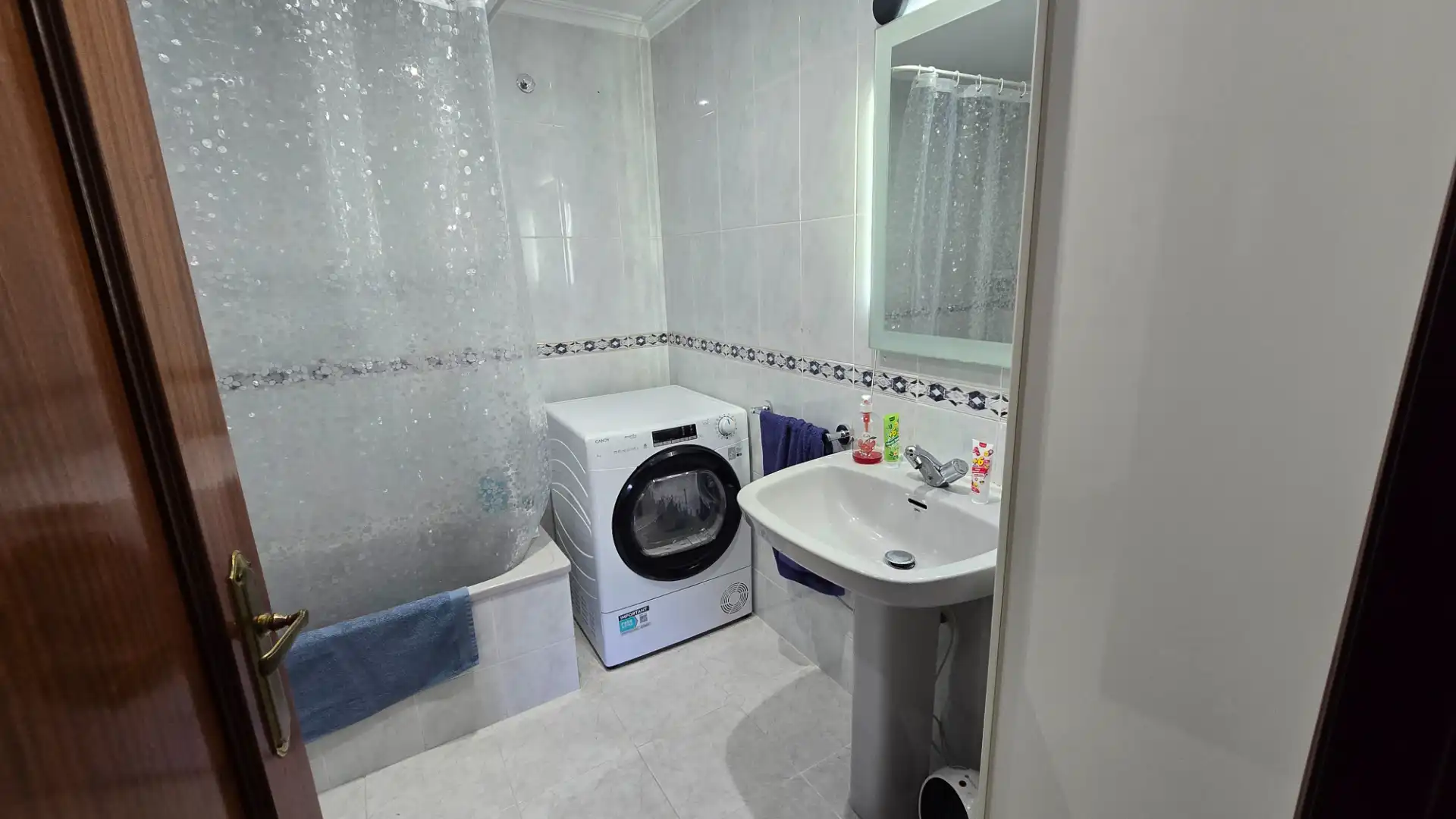 Baño de Piso en venta en Valencia con Aire acondicionado, Calefacción y Balcón