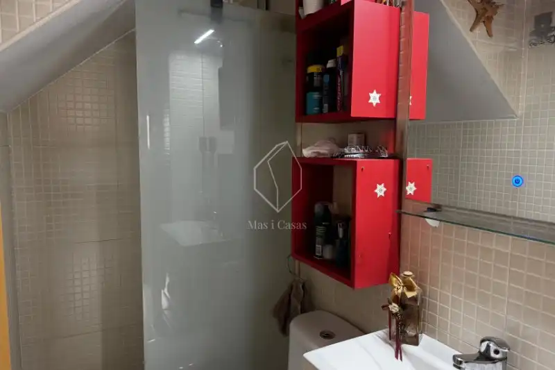 Badezimmer von Maisonette zum Verkauf in L'Escala mit Klimaanlage, Heizung und Terrasse