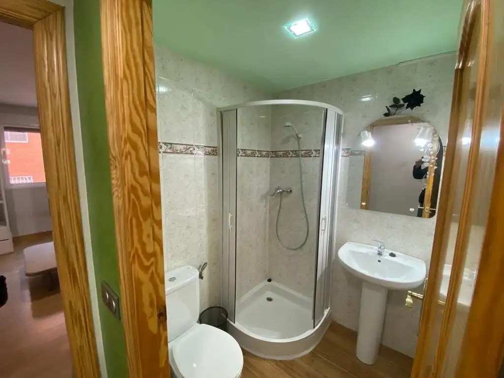 Bathroom of Flat for rent in Murcia  with Air Conditioner, Heating and Furnished