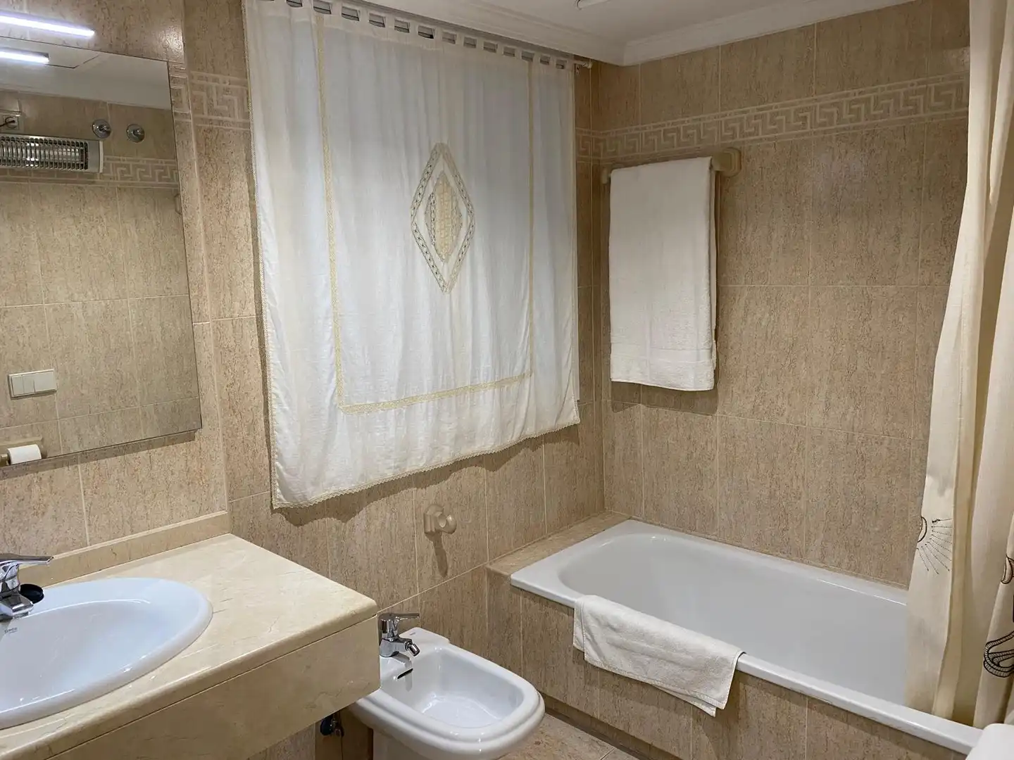 Bathroom of Apartments for rent in Marbella  with Air Conditioner, Furnished and Oven