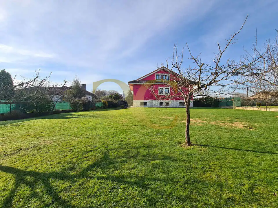 Vista exterior de Casa o chalet en venta en Siero con Calefacción, Terraza y Trastero