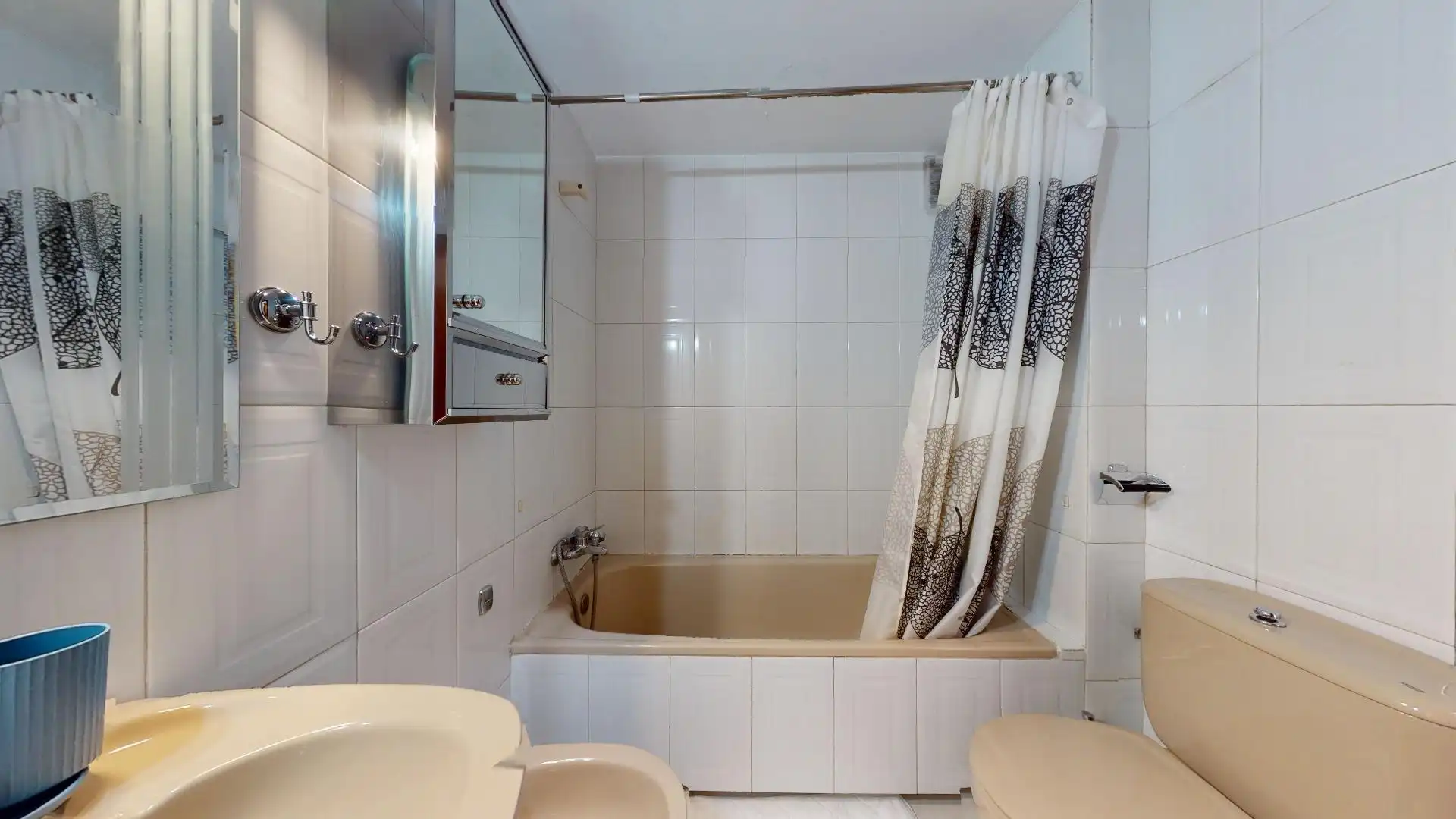 Baño de Piso en venta en Madrid con Aire acondicionado y Calefacción