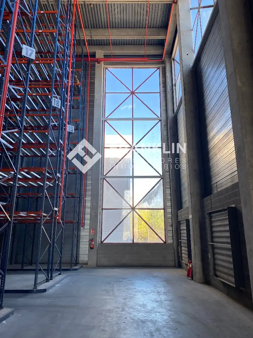 Außenansicht von Fabrikhallen zur Miete in Sant Celoni